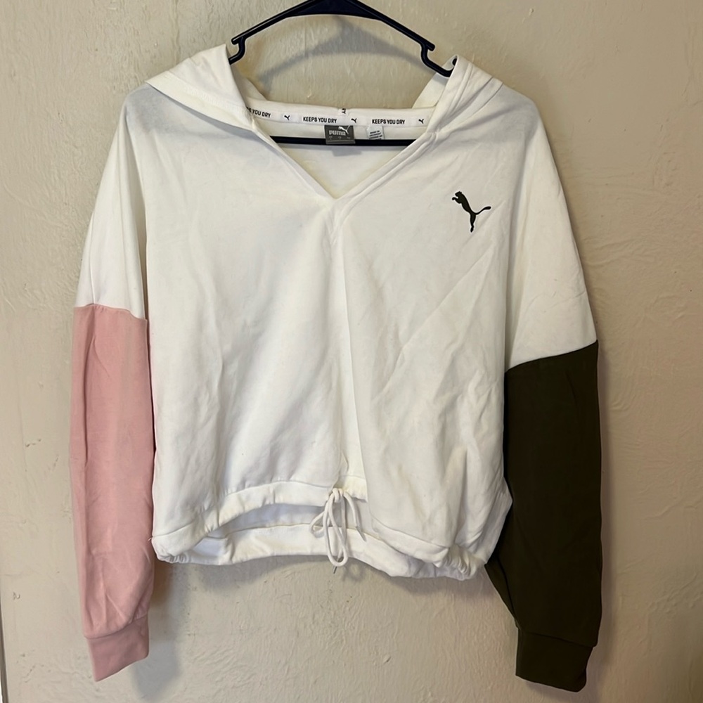 Puma Women’s Hoodie Size L